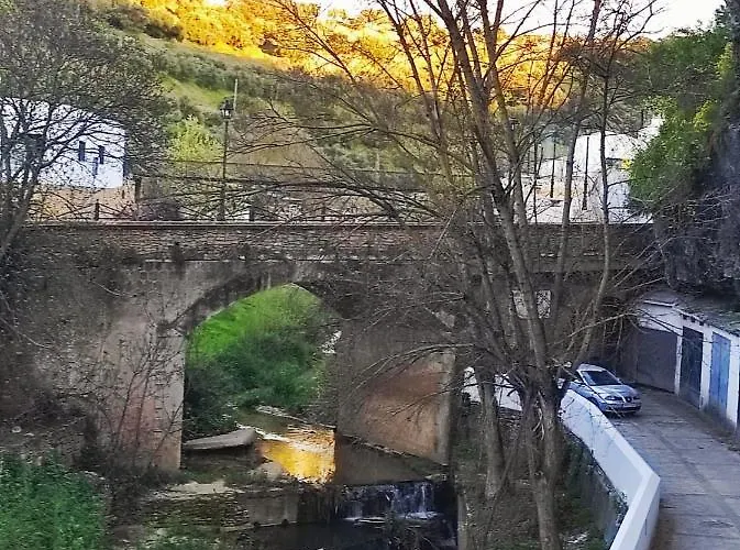Casa Cueva La Tosca